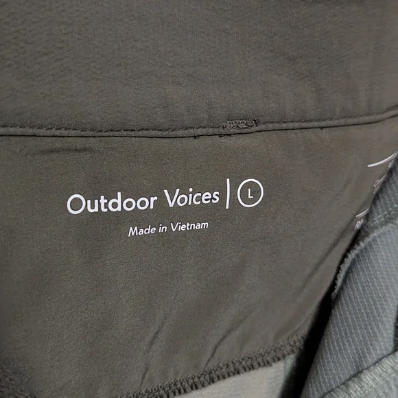 Stylish Women's Multi-Tone Shorts - Picture 4 of 4